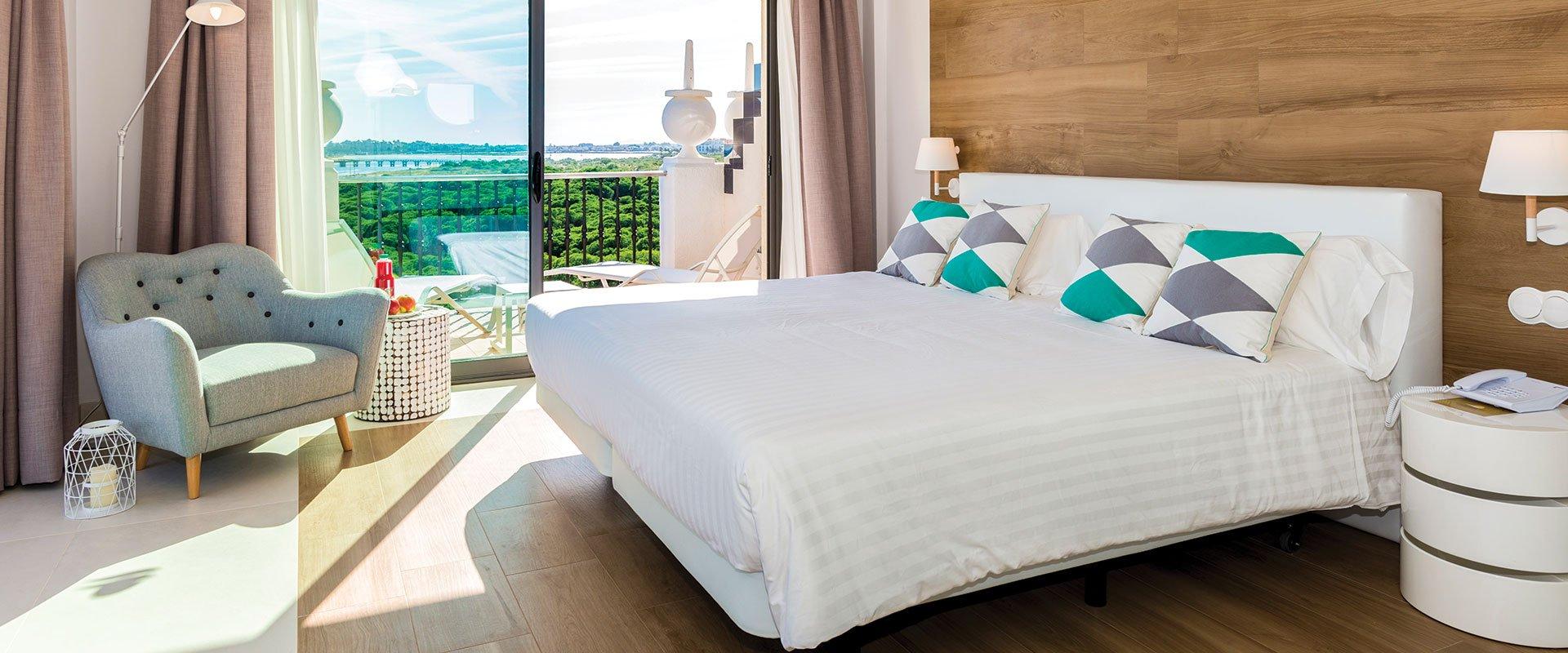 ERHOLEN SIE SICH IN MODERNEN ZIMMERN TUI BLUE ISLA CRISTINA PALACE Hotel Isla Cristina, Huelva, Spanien ERHOLEN SIE SICH IN MODERNEN ZIMMERN TUI BLUE ISLA CRISTINA PALACE Hotel Isla Cristina, Huelva, Spanien
